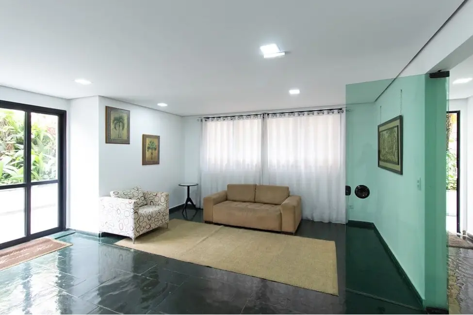 Foto 2 de Apartamento com 2 quartos à venda, 60m2 em Moema, São Paulo - SP