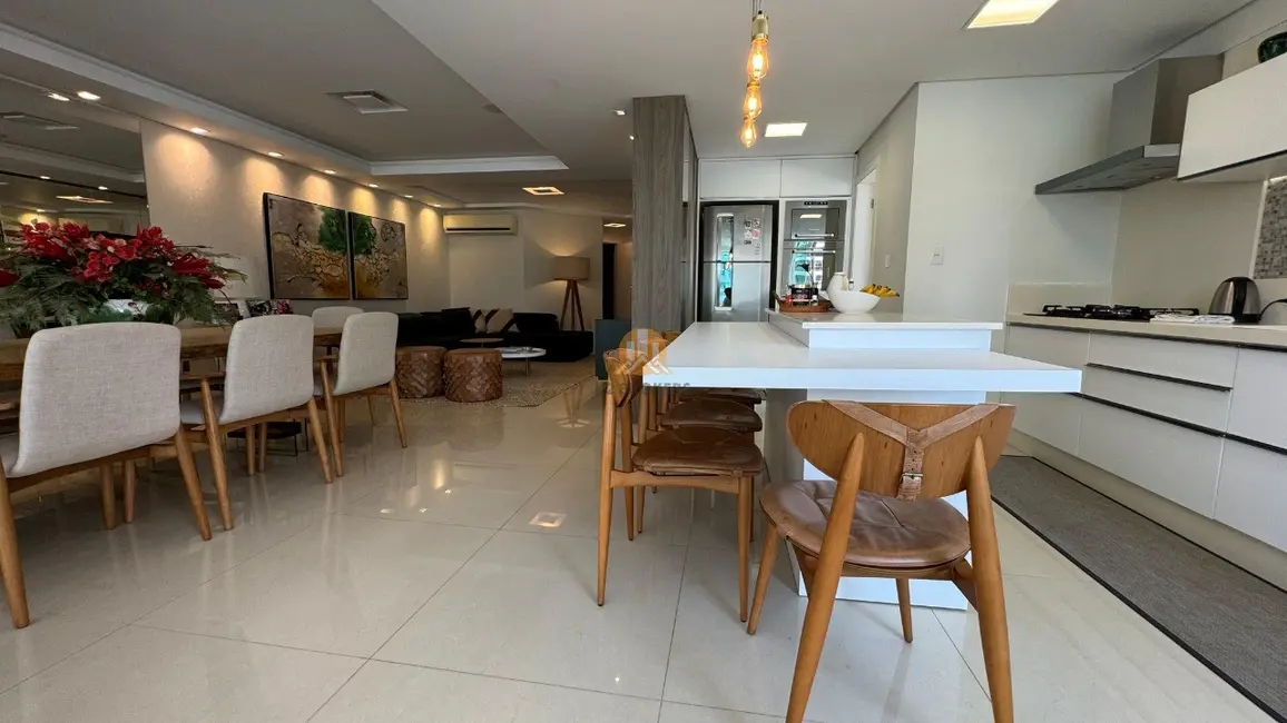 Apartamento com 3 quartos à venda, 146m2 em Centro, Balneario Camboriu - SC - imagem 7 Foto 7 de Apartamento com 3 quartos à venda, 146m2 em Centro, Balneario Camboriu - SC