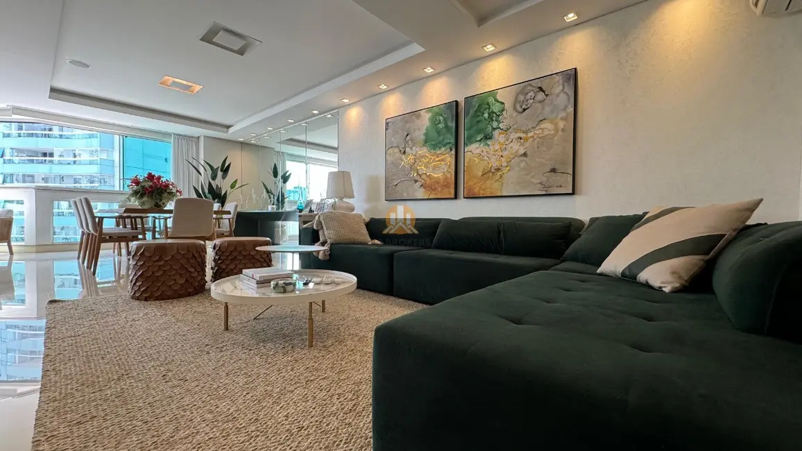 Foto 2 de Apartamento com 3 quartos à venda, 146m2 em Centro, Balneario Camboriu - SC