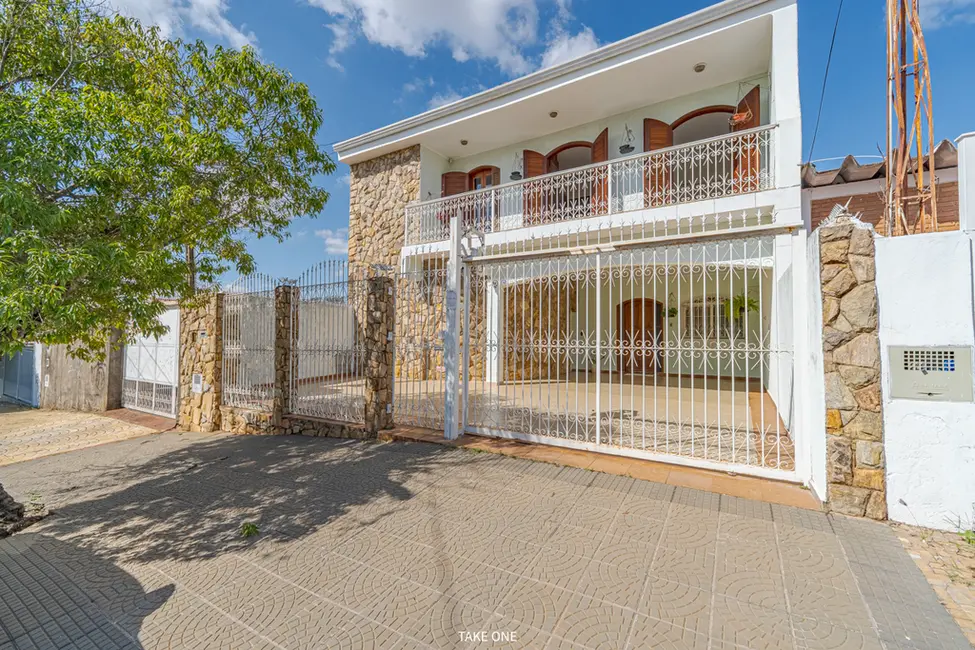 Foto 1 de Casa com 4 quartos à venda, 248m2 em Jardim Nova Europa, Campinas - SP