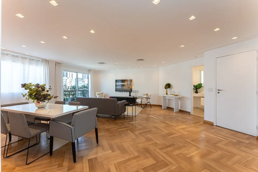 Foto 3 de Apartamento com 2 quartos à venda, 143m2 em Itaim Bibi, São Paulo - SP