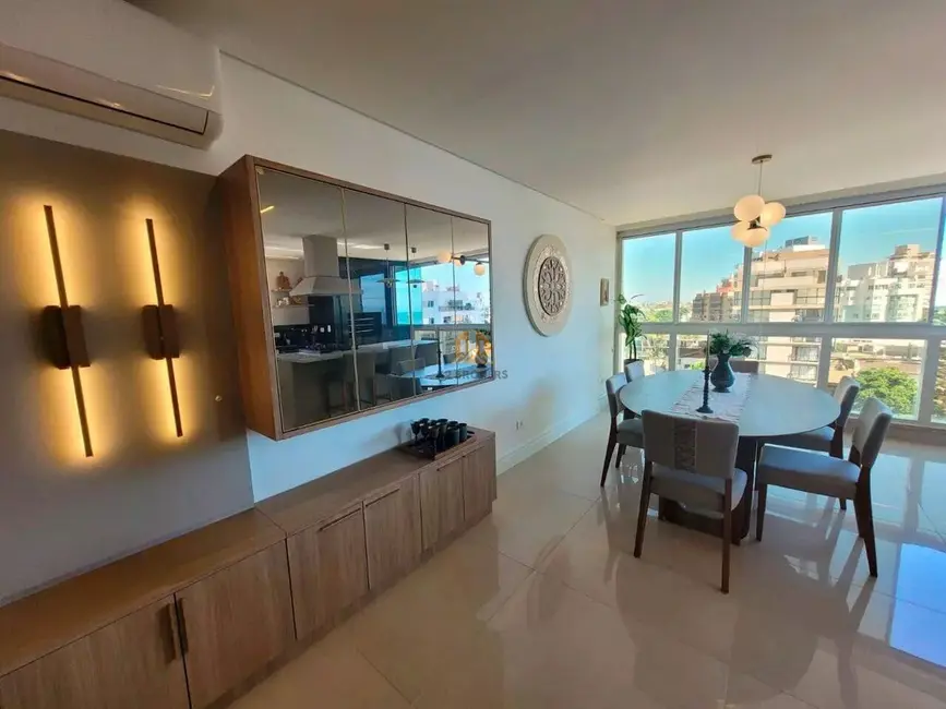 Foto 5 de Apartamento com 3 quartos à venda, 188m2 em Centro, Guaratuba - PR