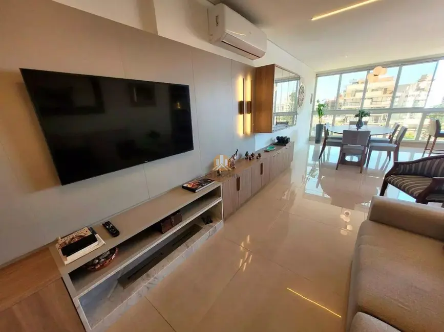 Foto 2 de Apartamento com 3 quartos à venda, 188m2 em Centro, Guaratuba - PR