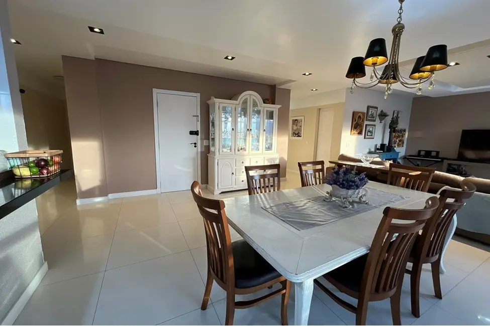 Apartamento com 4 quartos à venda, 175m2 em Centro, Balneario Camboriu - SC - imagem 9 Foto 9 de Apartamento com 4 quartos à venda, 175m2 em Centro, Balneario Camboriu - SC