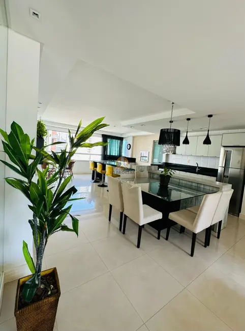 Foto 5 de Apartamento com 3 quartos à venda, 121m2 em Centro, Balneario Camboriu - SC