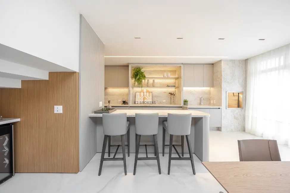 Foto 8 de Apartamento com 3 quartos à venda, 199m2 em Água Verde, Curitiba - PR