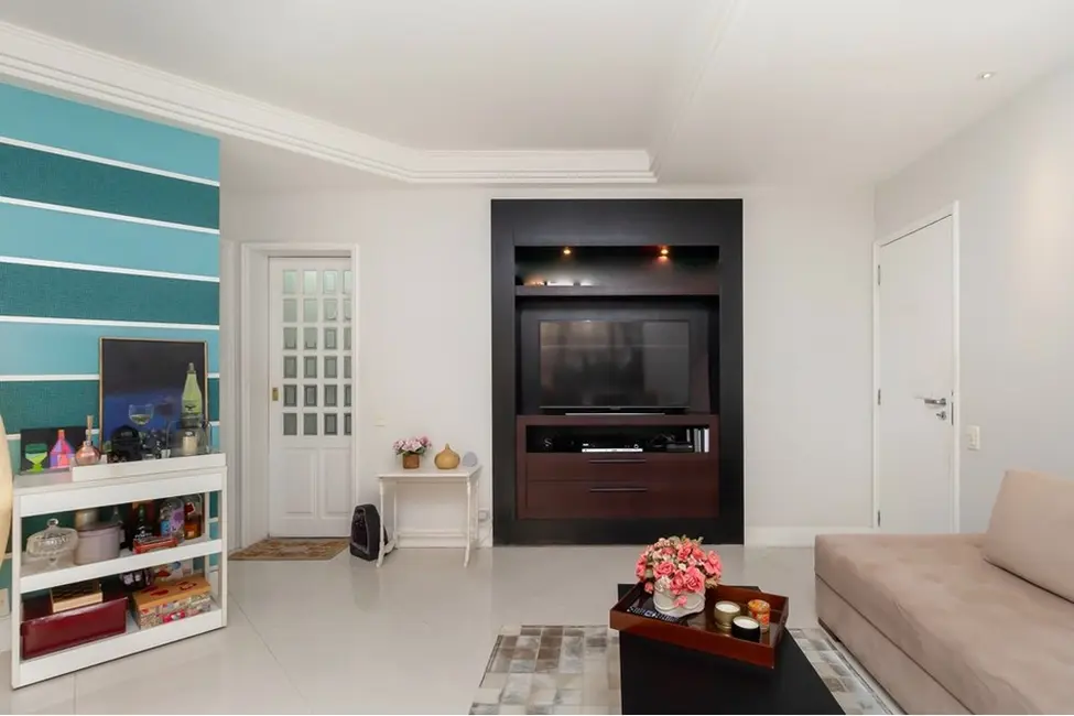Apartamento com 3 quartos à venda, 112m2 em Moema, São Paulo - SP - imagem 9 Foto 9 de Apartamento com 3 quartos à venda, 112m2 em Moema, São Paulo - SP