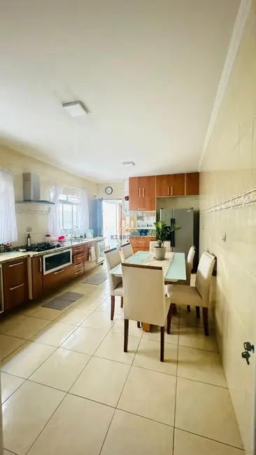 Foto 5 de Casa com 3 quartos à venda, 131m2 em Parque Maria Domitila, São Paulo - SP