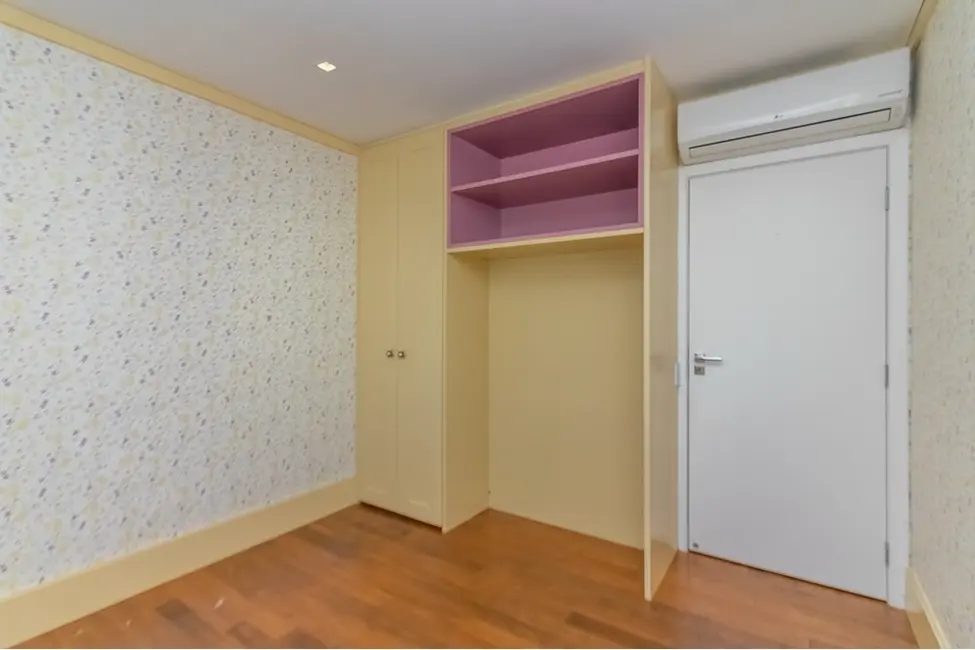 Apartamento com 3 quartos à venda, 134m2 em Moema, São Paulo - SP - imagem 7 Foto 7 de Apartamento com 3 quartos à venda, 134m2 em Moema, São Paulo - SP