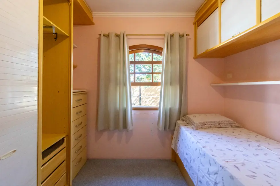 Casa com 3 quartos à venda, 331m2 em Vila Galvão, Guarulhos - SP - imagem 7 Foto 7 de Casa com 3 quartos à venda, 331m2 em Vila Galvão, Guarulhos - SP