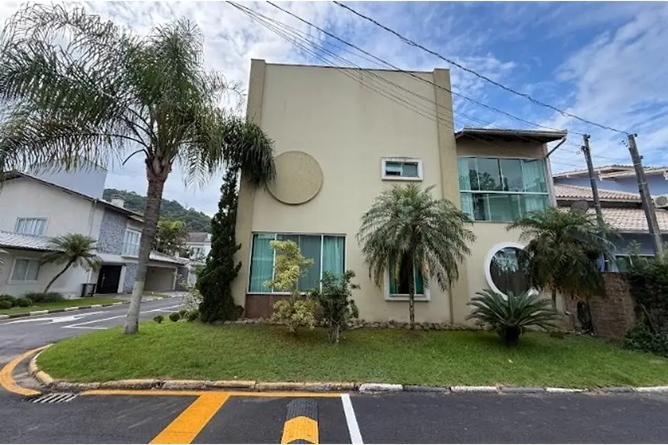 Foto 2 de Casa de Condomínio com 3 quartos à venda, 280m2 em Ariribá, Balneario Camboriu - SC