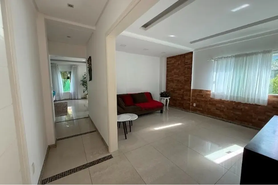 Casa de Condomínio com 3 quartos à venda, 280m2 em Ariribá, Balneario Camboriu - SC - imagem 5 Foto 5 de Casa de Condomínio com 3 quartos à venda, 280m2 em Ariribá, Balneario Camboriu - SC