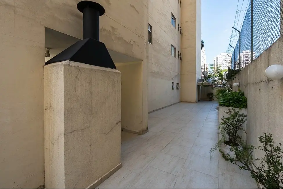 Foto 7 de Apartamento com 2 quartos à venda, 62m2 em Moema, São Paulo - SP