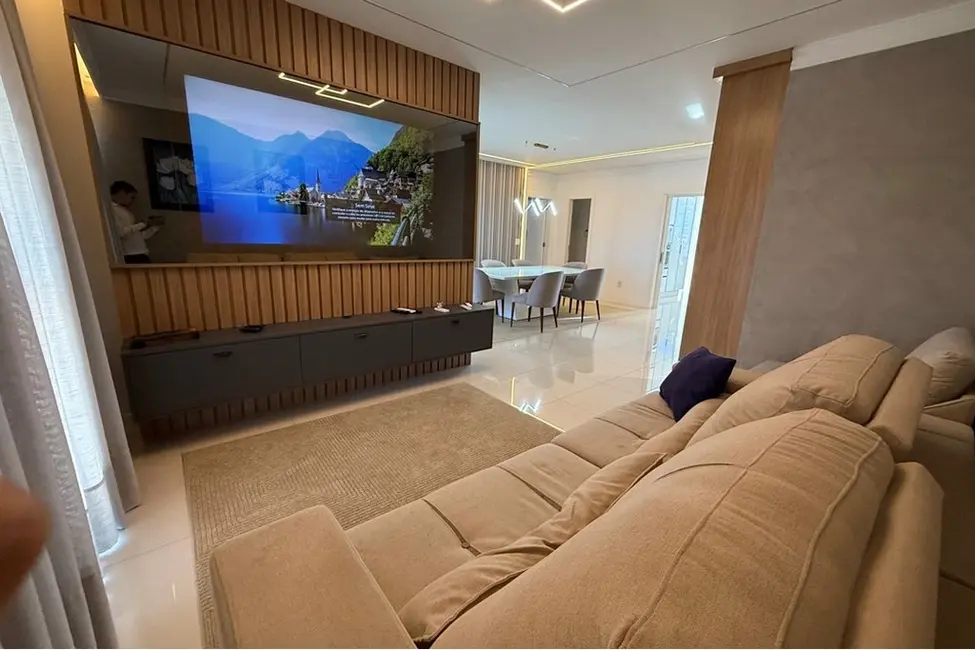 Foto 3 de Apartamento com 3 quartos à venda, 140m2 em Centro, Balneario Camboriu - SC