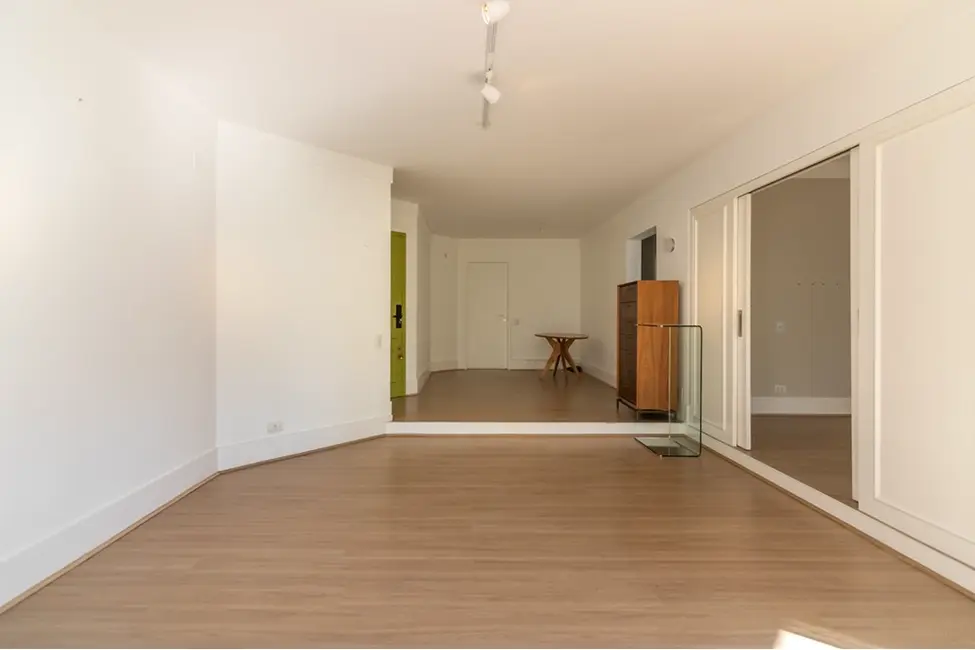 Apartamento com 2 quartos à venda, 127m2 em Moema, São Paulo - SP - imagem 9 Foto 9 de Apartamento com 2 quartos à venda, 127m2 em Moema, São Paulo - SP