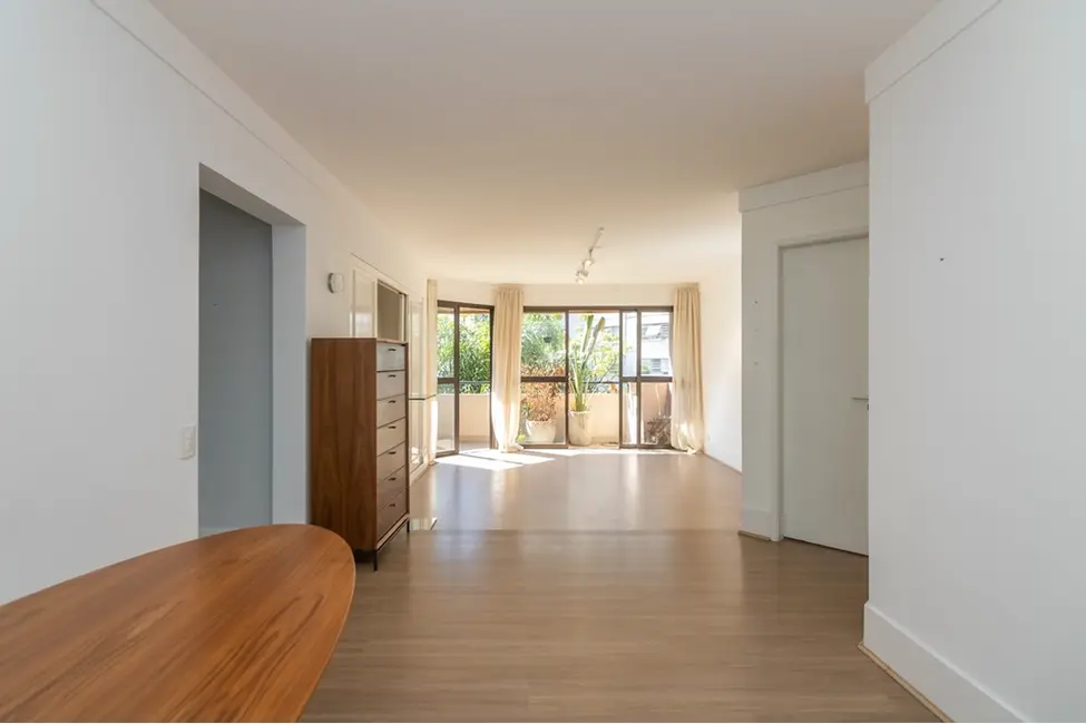 Apartamento com 2 quartos à venda, 127m2 em Moema, São Paulo - SP - imagem 4 Foto 4 de Apartamento com 2 quartos à venda, 127m2 em Moema, São Paulo - SP