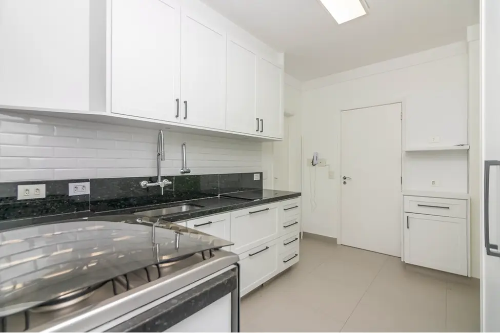 Apartamento com 2 quartos à venda, 127m2 em Moema, São Paulo - SP - imagem 7 Foto 7 de Apartamento com 2 quartos à venda, 127m2 em Moema, São Paulo - SP