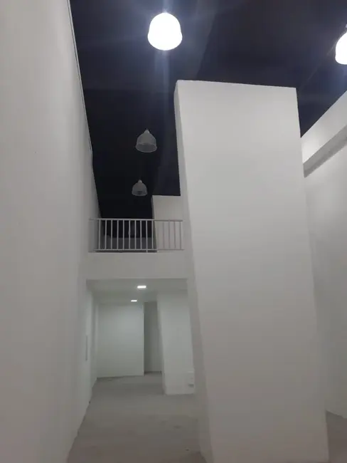 Loja à venda e para alugar, 153m2 em Batel, Curitiba - PR - imagem 4 Foto 4 de Loja à venda e para alugar, 153m2 em Batel, Curitiba - PR