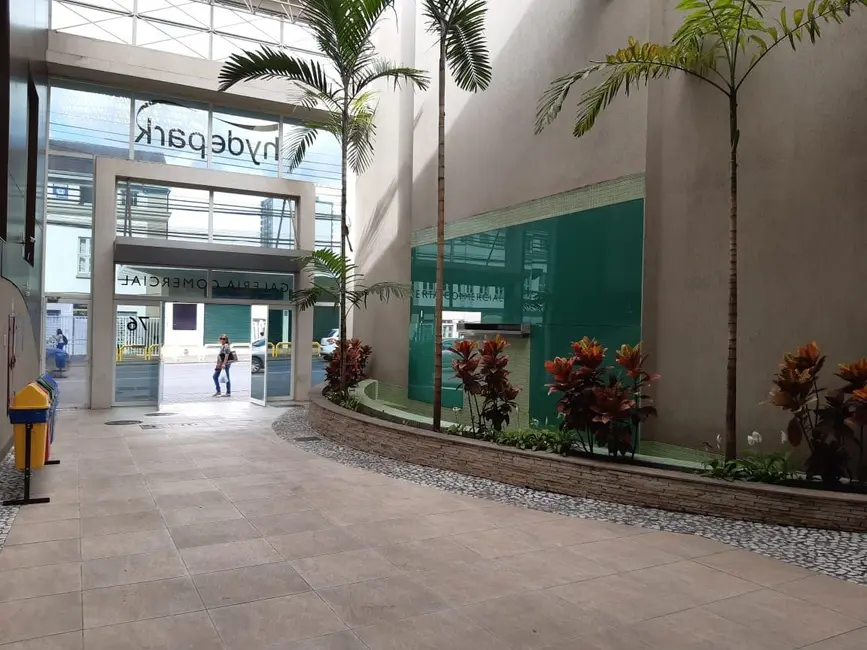 Loja à venda e para alugar, 153m2 em Batel, Curitiba - PR - imagem 9 Foto 9 de Loja à venda e para alugar, 153m2 em Batel, Curitiba - PR