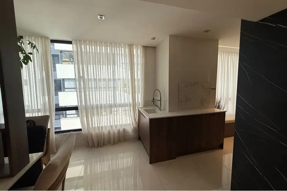 Apartamento com 3 quartos à venda, 157m2 em Centro, Balneario Camboriu - SC - imagem 7 Foto 7 de Apartamento com 3 quartos à venda, 157m2 em Centro, Balneario Camboriu - SC