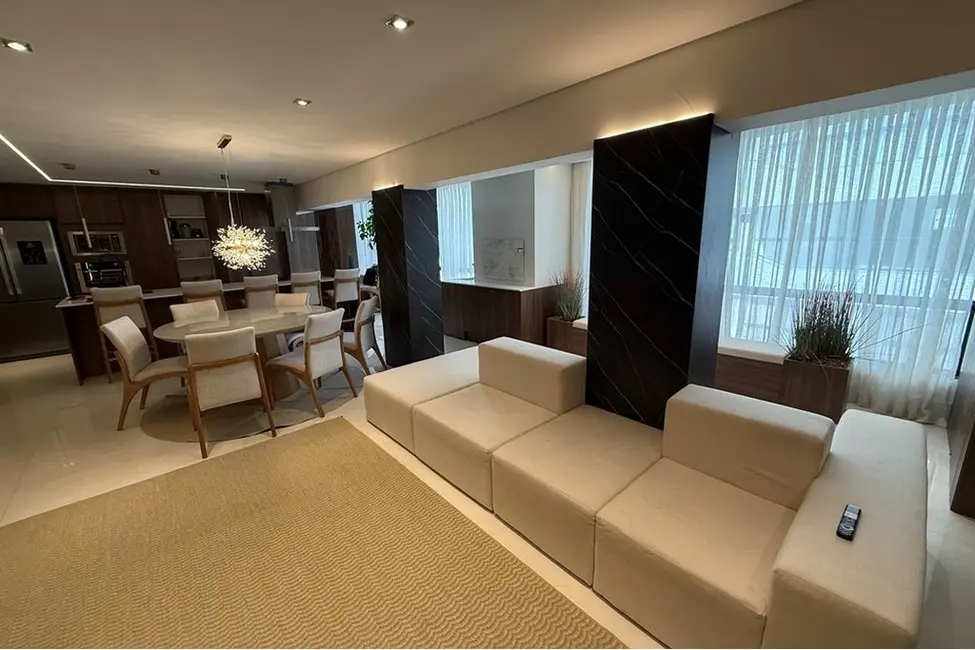 Apartamento com 3 quartos à venda, 157m2 em Centro, Balneario Camboriu - SC - imagem 8 Foto 8 de Apartamento com 3 quartos à venda, 157m2 em Centro, Balneario Camboriu - SC