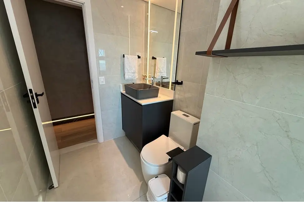 Apartamento com 3 quartos à venda, 157m2 em Centro, Balneario Camboriu - SC - imagem 3 Foto 3 de Apartamento com 3 quartos à venda, 157m2 em Centro, Balneario Camboriu - SC