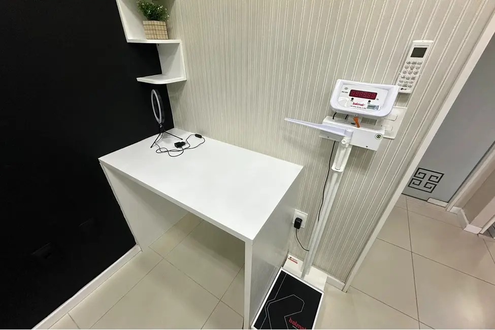 Loja à venda, 25m2 em Centro, Balneario Camboriu - SC - imagem 7 Foto 7 de Loja à venda, 25m2 em Centro, Balneario Camboriu - SC