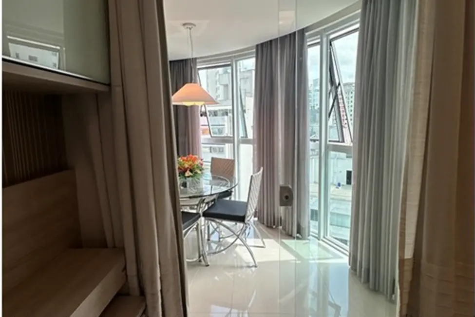 Apartamento com 3 quartos à venda, 136m2 em Centro, Balneario Camboriu - SC - imagem 6 Foto 6 de Apartamento com 3 quartos à venda, 136m2 em Centro, Balneario Camboriu - SC