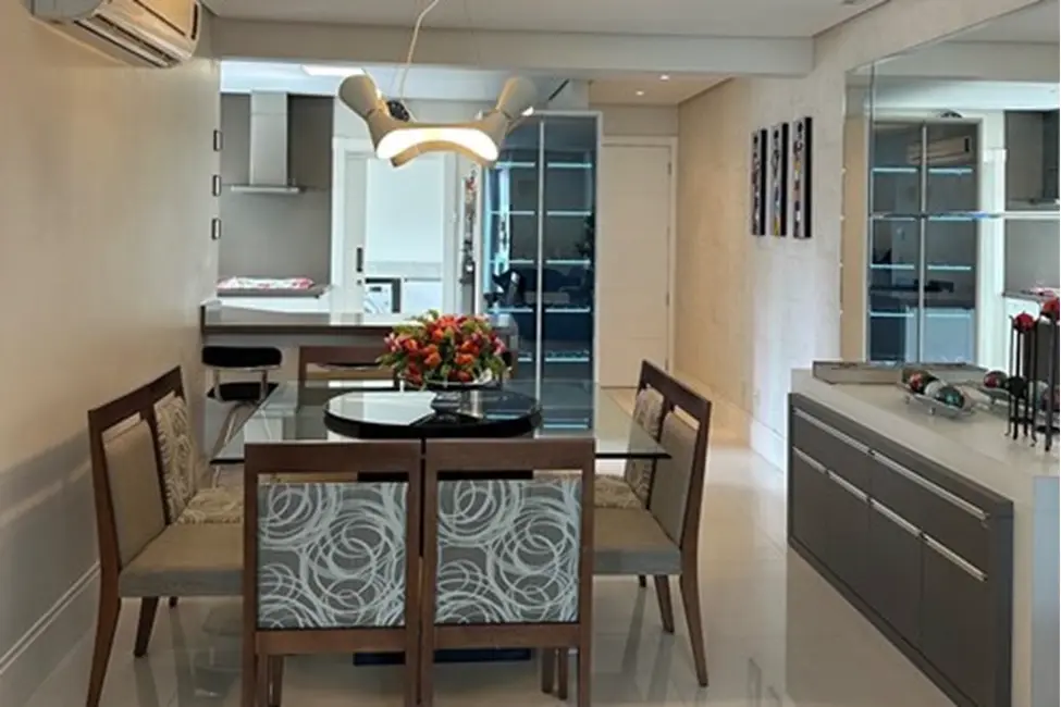 Apartamento com 3 quartos à venda, 136m2 em Centro, Balneario Camboriu - SC - imagem 5 Foto 5 de Apartamento com 3 quartos à venda, 136m2 em Centro, Balneario Camboriu - SC