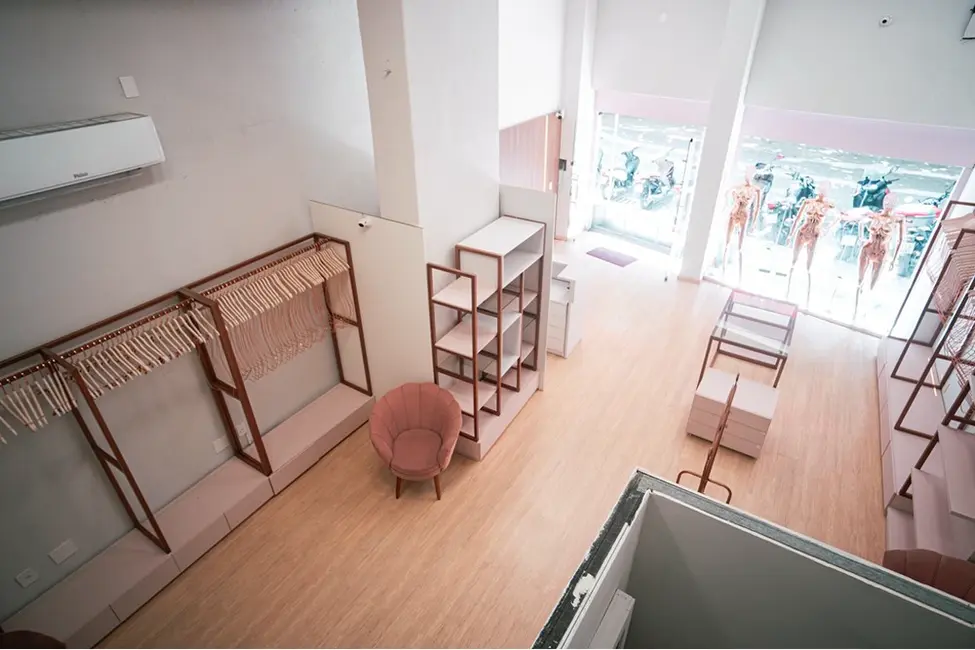 Foto 1 de Loja à venda, 83m2 em Centro, Balneario Camboriu - SC