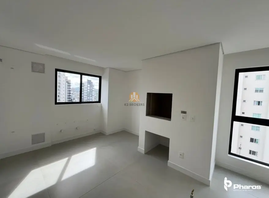 Apartamento com 3 quartos à venda, 112m2 em Centro, Balneario Camboriu - SC - imagem 4 Foto 4 de Apartamento com 3 quartos à venda, 112m2 em Centro, Balneario Camboriu - SC
