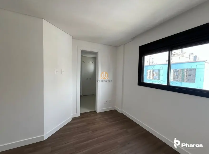 Apartamento com 3 quartos à venda, 112m2 em Centro, Balneario Camboriu - SC - imagem 9 Foto 9 de Apartamento com 3 quartos à venda, 112m2 em Centro, Balneario Camboriu - SC