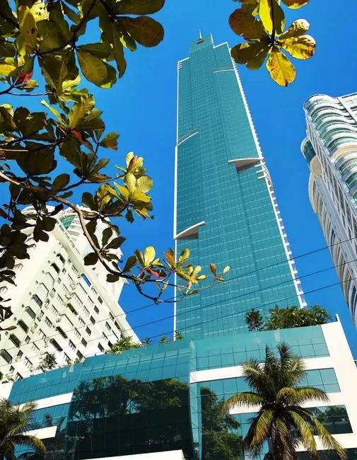 Apartamento com 4 quartos à venda, 196m2 em Centro, Balneario Camboriu - SC - imagem 1 Foto 1 de Apartamento com 4 quartos à venda, 196m2 em Centro, Balneario Camboriu - SC