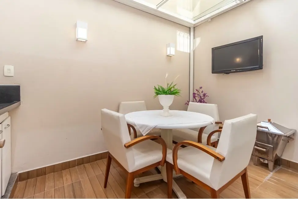 Foto 3 de Casa com 3 quartos à venda, 180m2 em Chácara Inglesa, São Paulo - SP