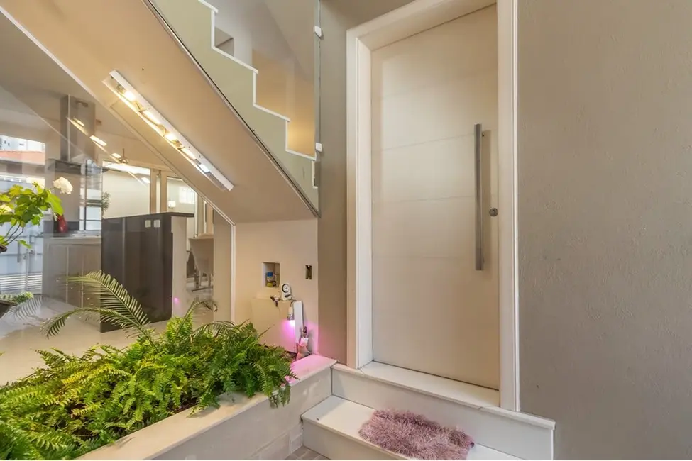 Foto 2 de Casa com 3 quartos à venda, 180m2 em Chácara Inglesa, São Paulo - SP