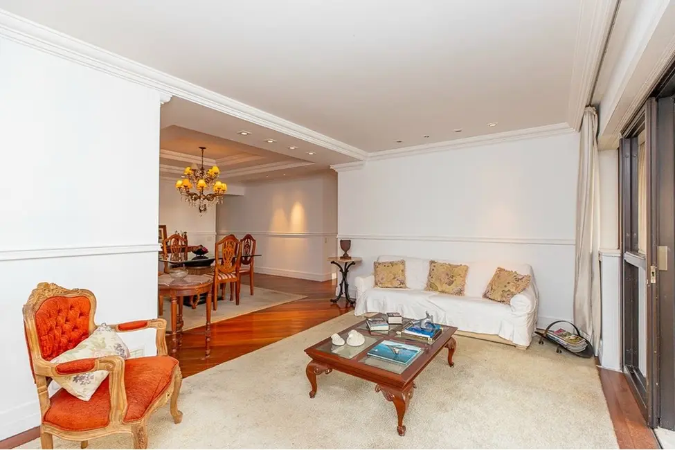 Apartamento com 4 quartos à venda, 155m2 em Moema, São Paulo - SP - imagem 3 Foto 3 de Apartamento com 4 quartos à venda, 155m2 em Moema, São Paulo - SP