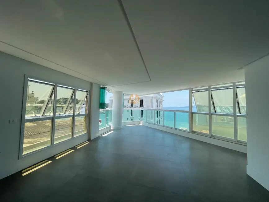 Foto 2 de Apartamento com 4 quartos à venda, 173m2 em Centro, Itapema - SC