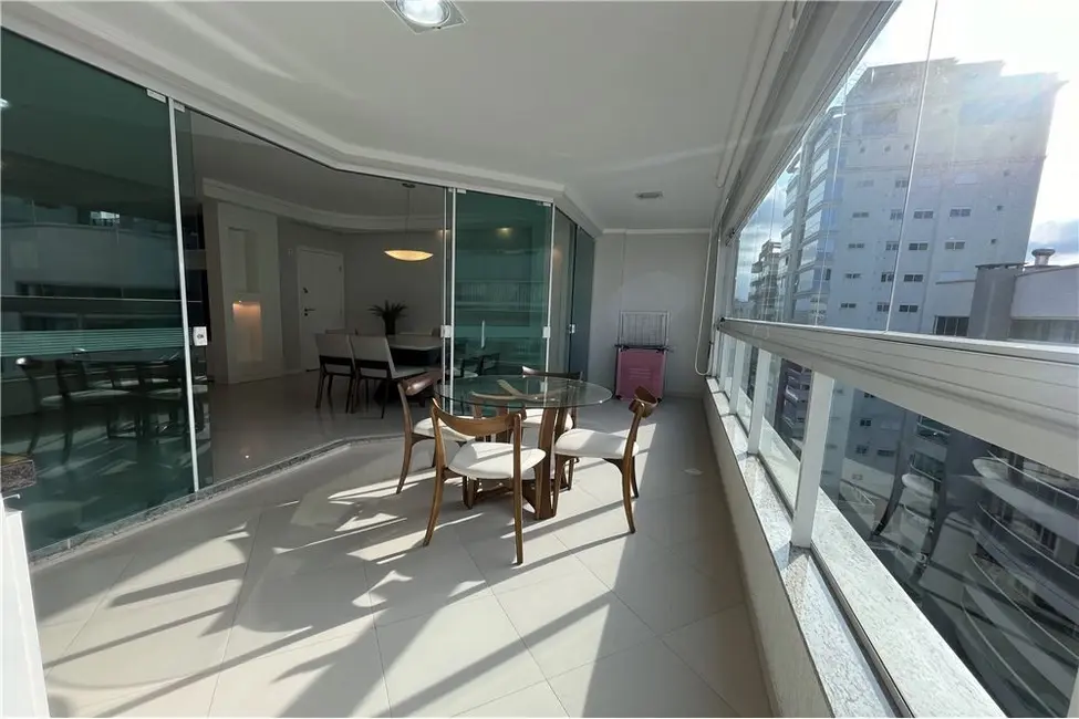 Foto 2 de Apartamento com 3 quartos à venda, 123m2 em Meia Praia, Itapema - SC