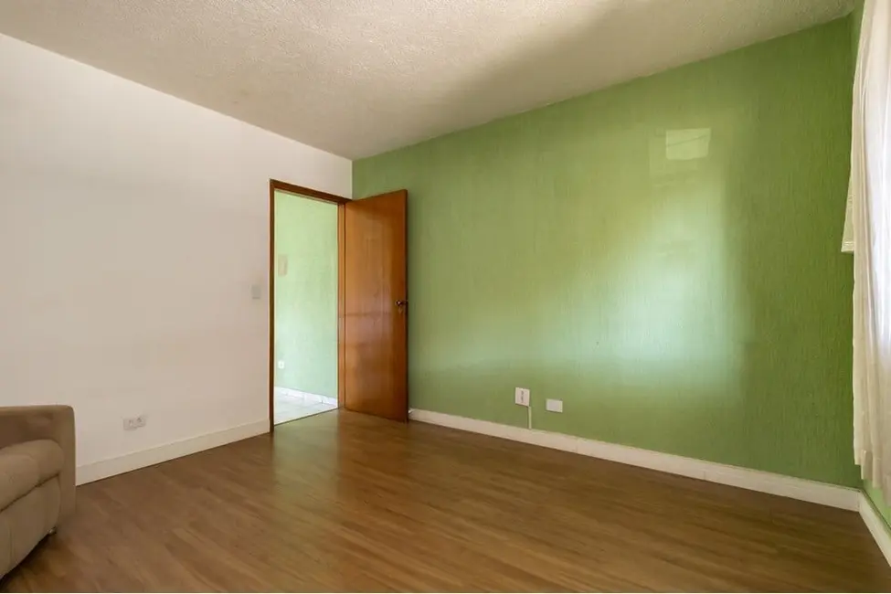 Casa com 4 quartos à venda, 226m2 em Helena Maria, Osasco - SP - imagem 2 Foto 2 de Casa com 4 quartos à venda, 226m2 em Helena Maria, Osasco - SP