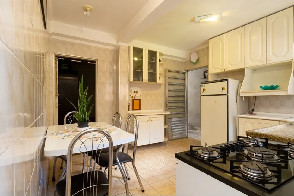 Casa com 4 quartos à venda, 226m2 em Helena Maria, Osasco - SP - imagem 8 Foto 8 de Casa com 4 quartos à venda, 226m2 em Helena Maria, Osasco - SP