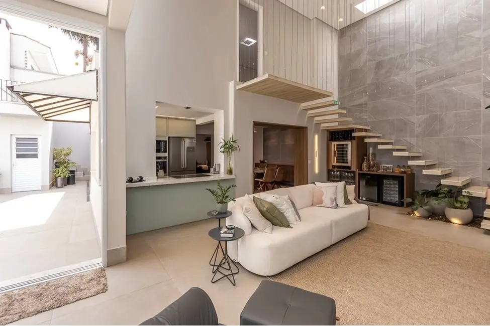 Foto 2 de Casa com 4 quartos à venda, 319m2 em Planalto Paulista, São Paulo - SP