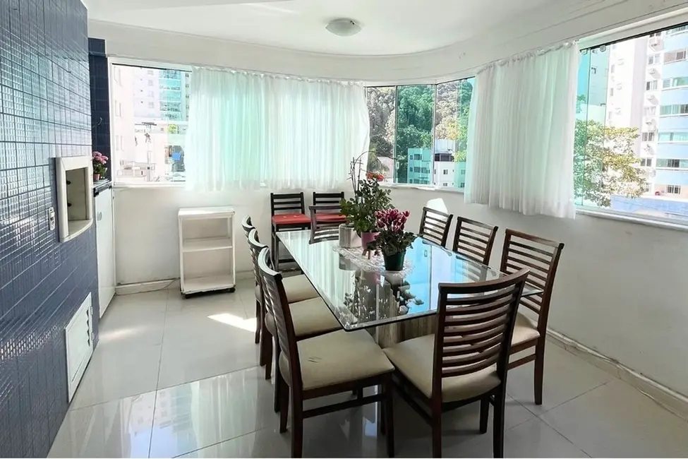 Foto 1 de Apartamento com 2 quartos à venda, 100m2 em Pioneiros, Balneario Camboriu - SC