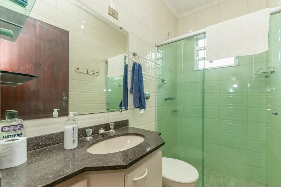 Foto 2 de Casa com 2 quartos à venda, 196m2 em Vila Guarani (Z Sul), São Paulo - SP