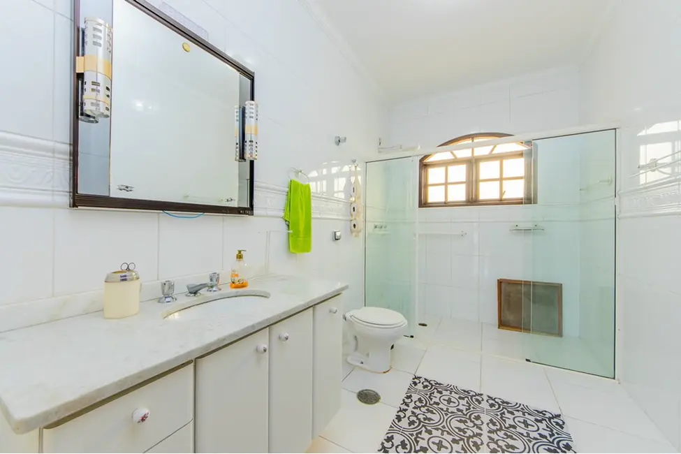Casa com 6 quartos à venda, 418m2 em Pousada dos Bandeirantes, Carapicuiba - SP - imagem 3 Foto 3 de Casa com 6 quartos à venda, 418m2 em Pousada dos Bandeirantes, Carapicuiba - SP