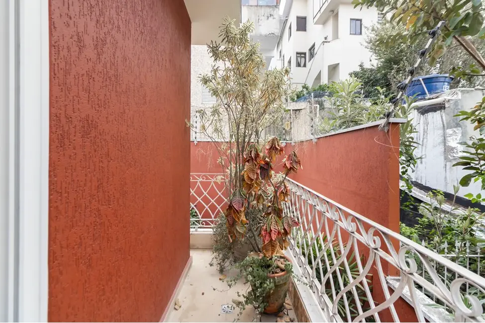 Casa com 3 quartos à venda, 236m2 em Vila Mariana, São Paulo - SP - imagem 3 Foto 3 de Casa com 3 quartos à venda, 236m2 em Vila Mariana, São Paulo - SP