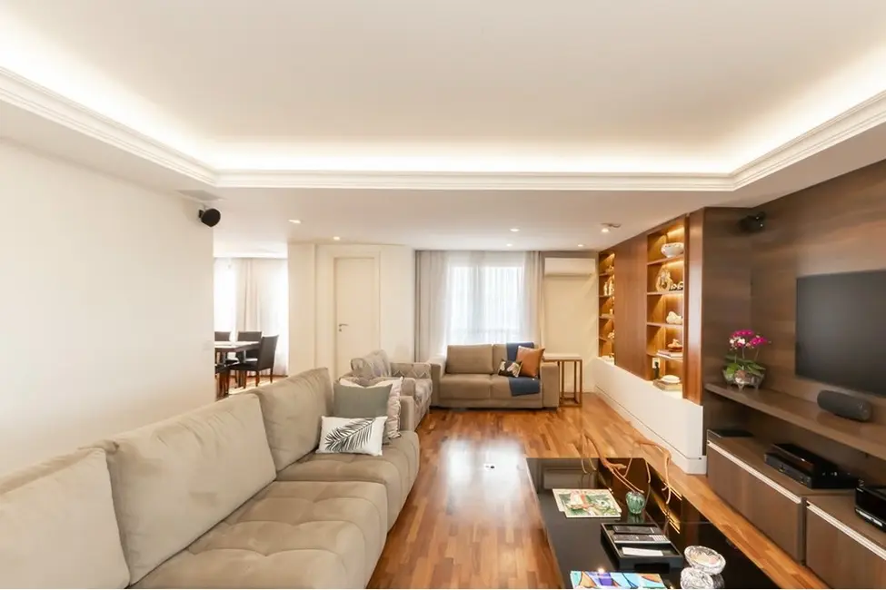 Foto 5 de Apartamento com 4 quartos à venda, 226m2 em Mirandópolis, São Paulo - SP