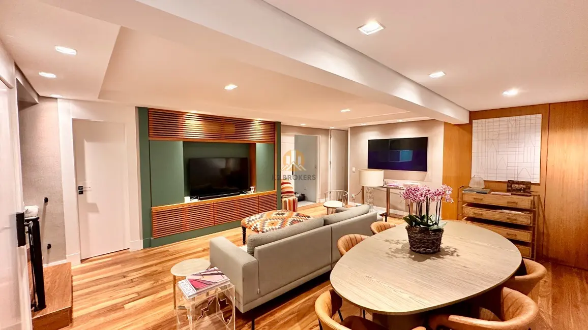 Foto 4 de Apartamento com 3 quartos à venda, 223m2 em Jardim Guedala, São Paulo - SP