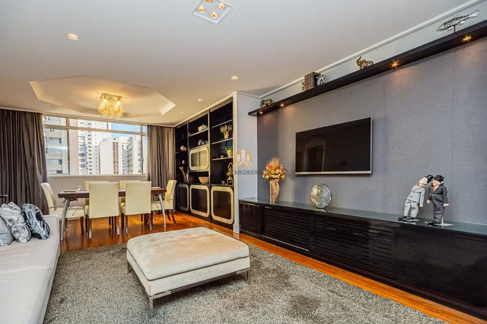 Apartamento com 3 quartos à venda, 212m2 em Santa Cecília, São Paulo - SP - imagem 7 Foto 7 de Apartamento com 3 quartos à venda, 212m2 em Santa Cecília, São Paulo - SP