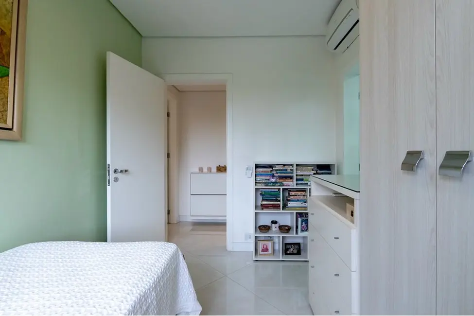 Foto 9 de Apartamento com 4 quartos à venda, 157m2 em Vila Suzana, São Paulo - SP