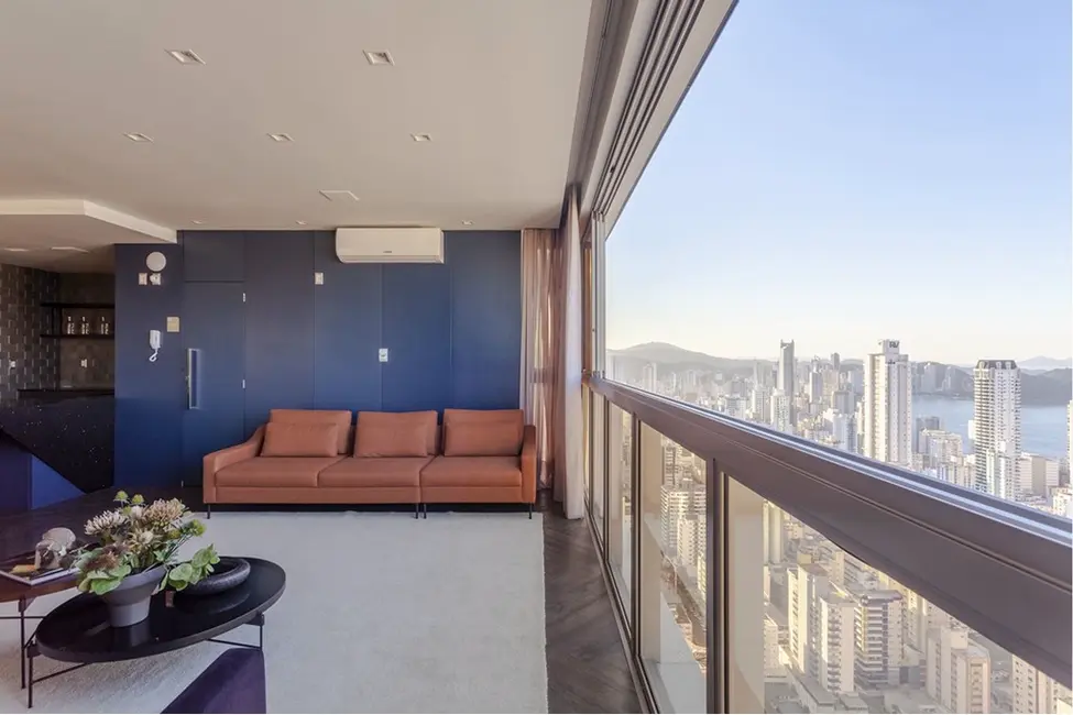 Apartamento com 3 quartos à venda, 167m2 em Centro, Balneario Camboriu - SC - imagem 3 Foto 3 de Apartamento com 3 quartos à venda, 167m2 em Centro, Balneario Camboriu - SC